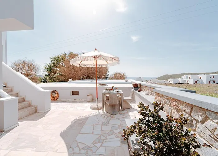 Ostria * Akrotiri (Santorini)